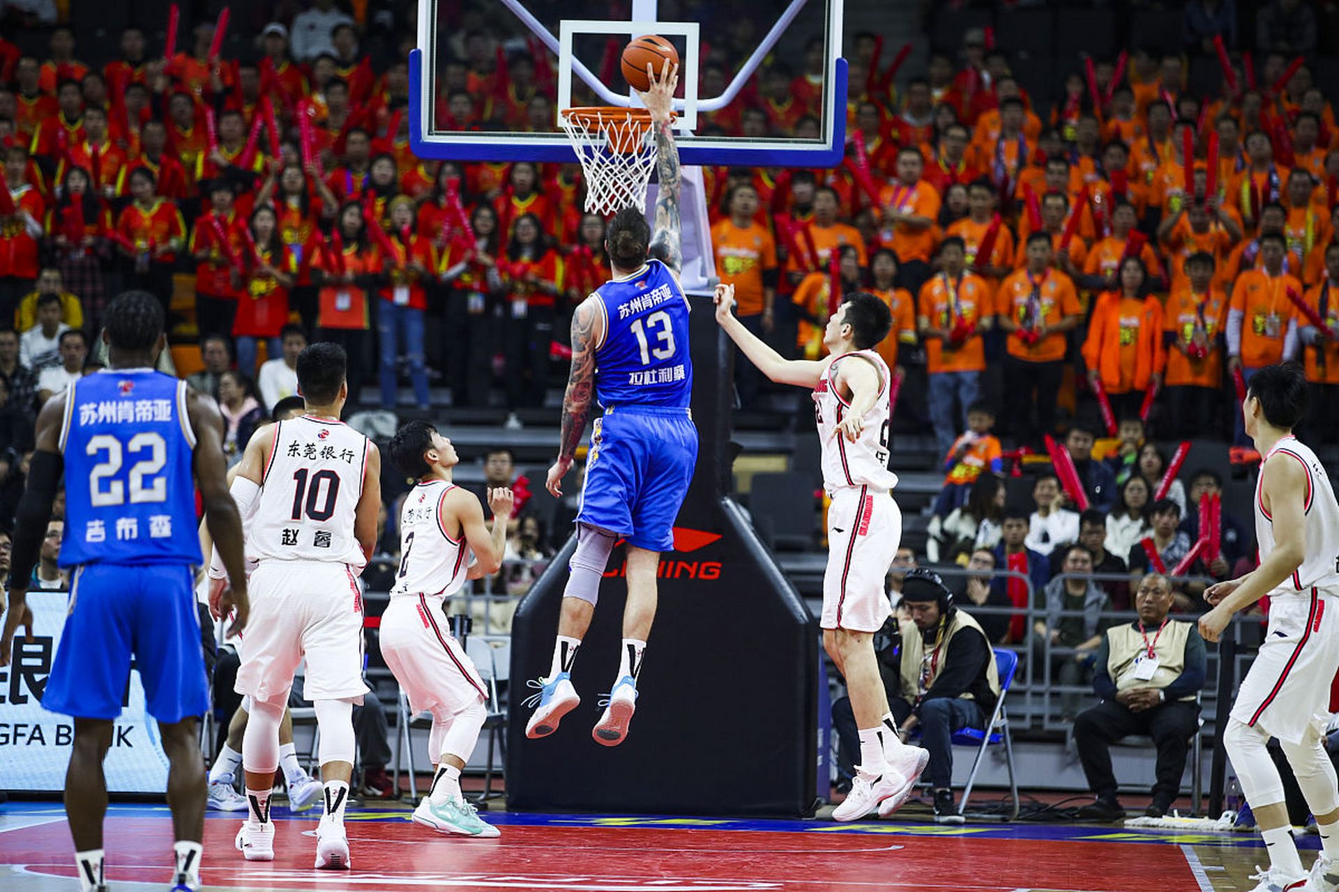 关于赛场追踪:每一圈背后的风云变幻的信息 关于赛场追踪:每一圈背后的风云变幻的信息