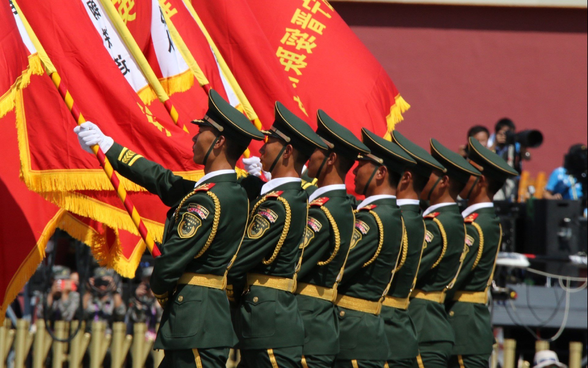 精彩瞬间尽收眼底,球场风云再起,球场风采依旧