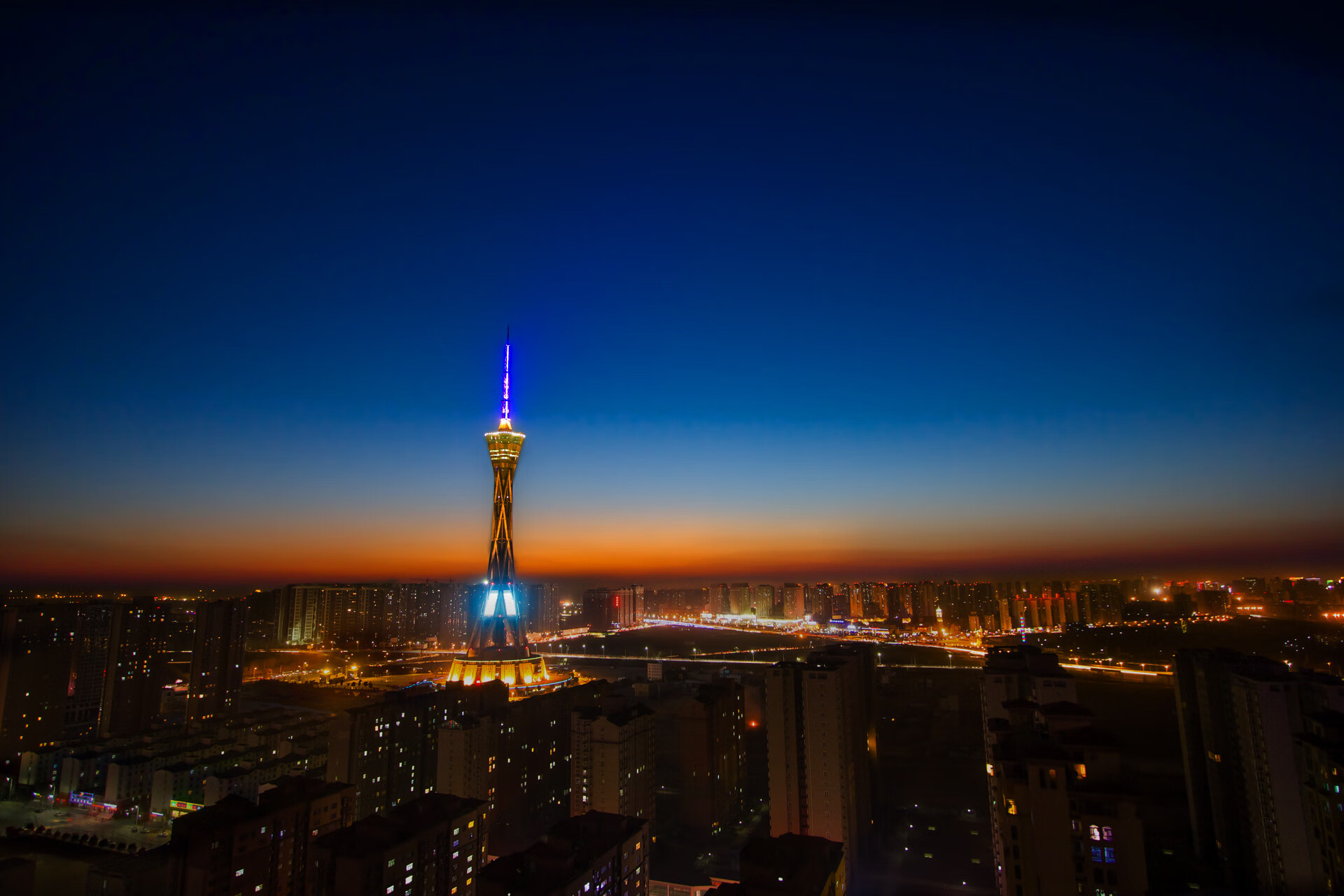 乐鱼（中国）体育官方网站-拉脱维亚男篮在欧洲预选赛中表现出色，迈出关键一步