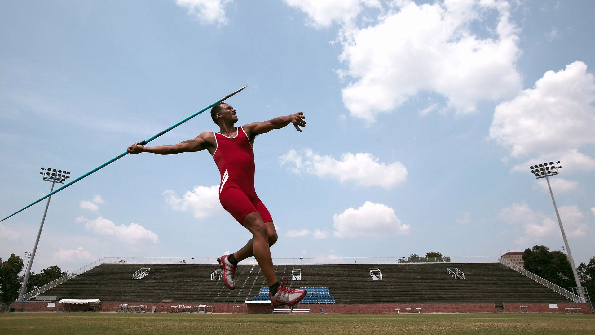 _运动健康产业峰会：科技引领运动新未来_，运动健康医疗