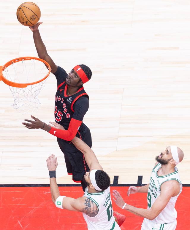 乐鱼体育:凯尔特人队季前赛:奎塔展现篮板球能力,争夺轮换位置的简单介绍 乐鱼体育:凯尔特人队季前赛:奎塔展现篮板球能力,争夺轮换位置的简单介绍